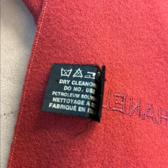 SOLD —CHANEL Cranberry Cashmere Scarf - Picture 4 of 6